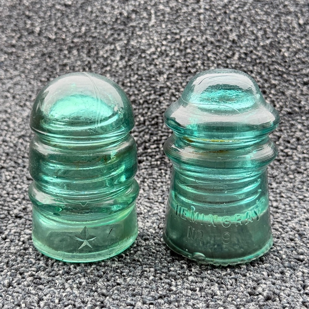 Vintage‎ Hemingray No 9 and Star Glass Insulator Pair Aqua Blue Green Antique